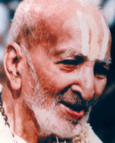 Krishnamacharya was een groot yogi.Hij stierf op 101 en heeft een hele yogatraditie nagelaten die verder gezet wordt door zijn zoon Desikachar enkleinzoon Kausthub